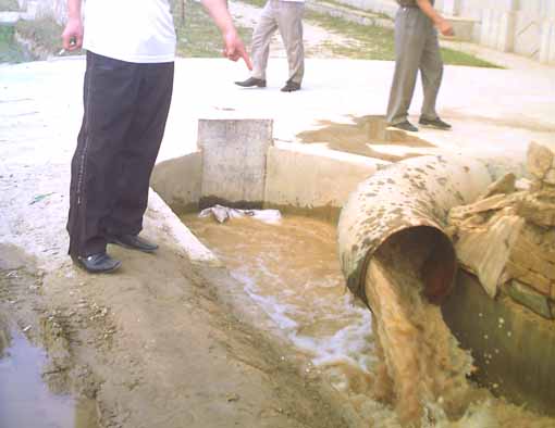 泥沙俱下可以形容好坏物品都有吗-形容好坏都