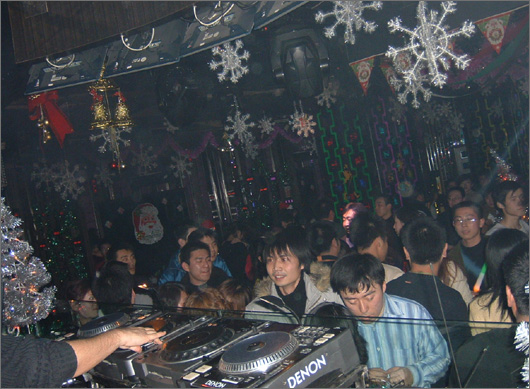 2010.5柳州<em>DJ</em>小斌发布首张英文串~~咖啡.专用