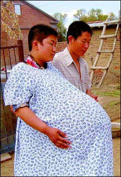 怀上5胞胎 腰围超身高(图)