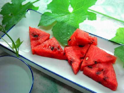西瓜加盐会不会好吃 10025445_691632.jpg