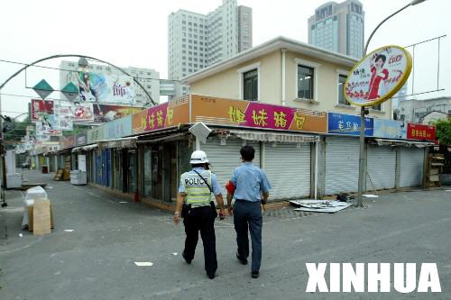 上海"秀水街"--襄阳路市场清场(图)-秀水街,襄阳路市场,清场,,假货-国内