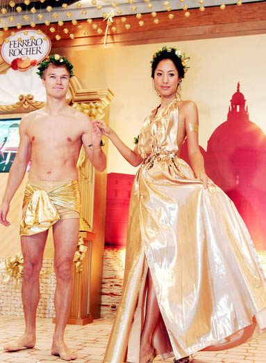 蒋怡金色长礼服<em>性感</em>露背 化身美神<em>维纳斯</em>--娱乐