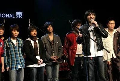 <em>张亚东</em>唱片公司专场演出瞿颖周迅窦颖捧场