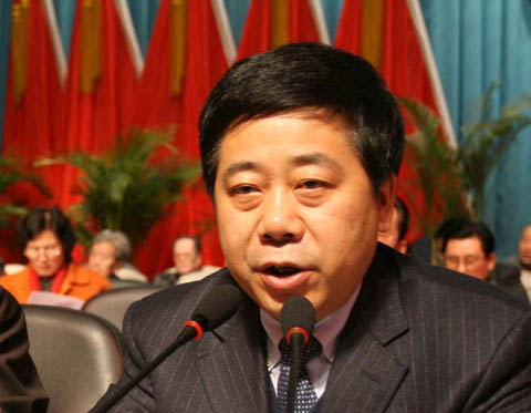 陈宝生:关注民生 把群众冷暖挂心上