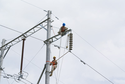 白银公司开展带电作业培训--专稿