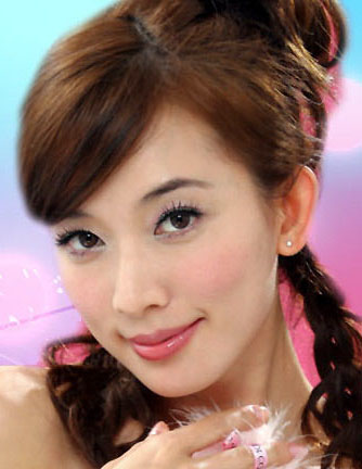 台湾 裸模 林兰芷宣传新书 <em>穿超短裤走光</em>露毛-