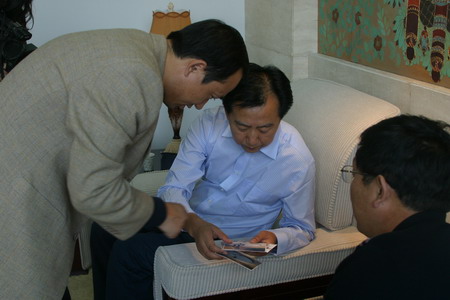 甘肃电力仲春扶贫抗旱 二夫村民中秋饮水