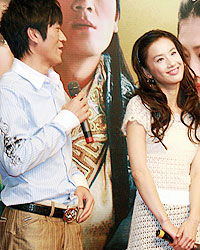 新版首播 杨子黄圣依现场大秀黄梅戏 -天仙配,