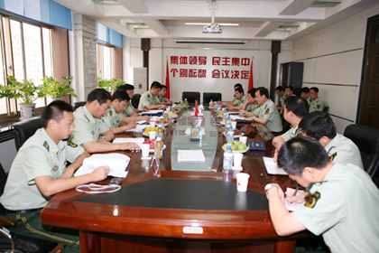 南京士官学校张群校长一行莅临兰州消防调研工