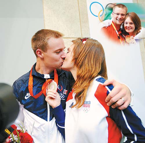 爱情的力量 -花絮-甘肃日报