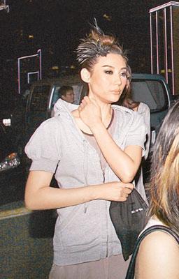  姚书轶 讽熊黛林太高调(图)- 姚书轶 ,-娱乐