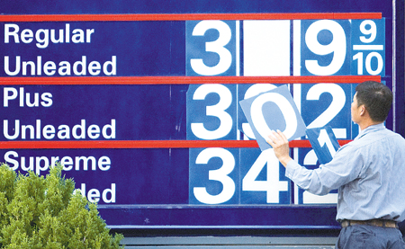 美国汽油价格继续下跌(图)-油价-甘肃日报