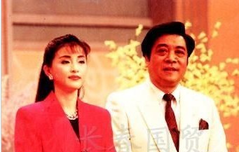 杨澜与赵忠祥曾一起主持《正大综艺》