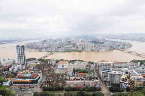 广西柳州市地图图片; 水困柳州城; 柳江超过水位后的柳州