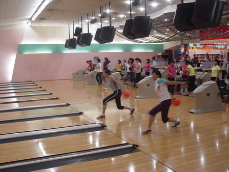 科源杯保龄球友好邀请赛落下帷幕-科源-专稿