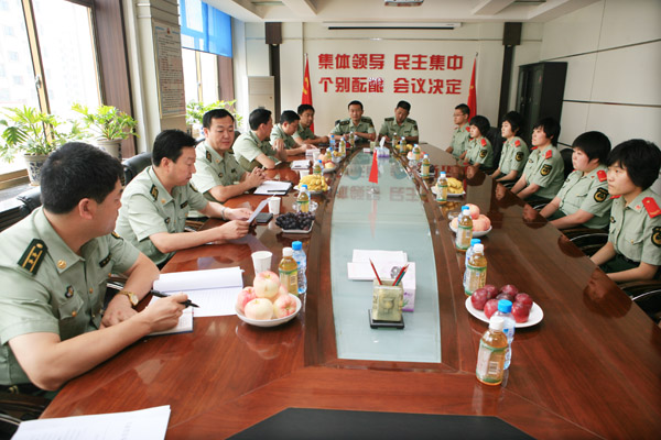 前沿传真 正文    8月21日下午,兰州支队在五楼会议室举行了部队院校