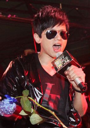  张杰high歌 震翻全场- 张杰 -娱乐