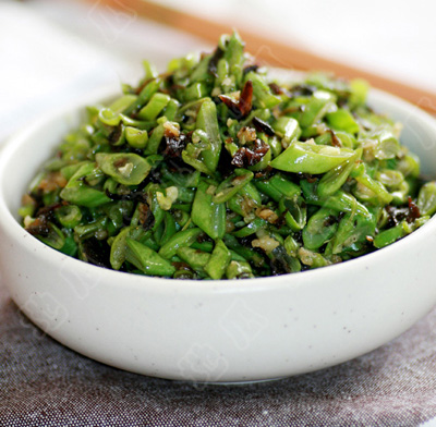 橄榄菜炒豆角-豆角
