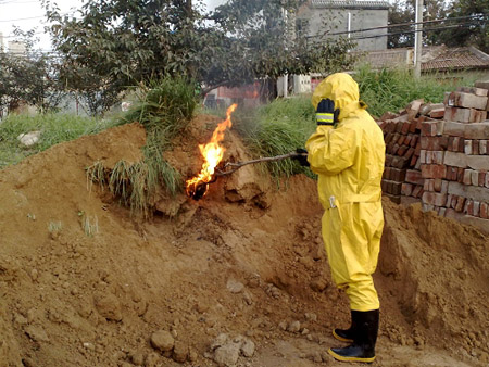 马蜂受惊乱蜇人+兰州消防支队西固中队官兵勇