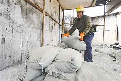 每日甘肃关注:代课教师悲情谢幕(组图)-代课教