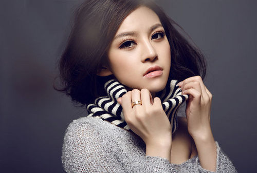 马露儿进军唱片界勤奋练声-马露儿|唱片