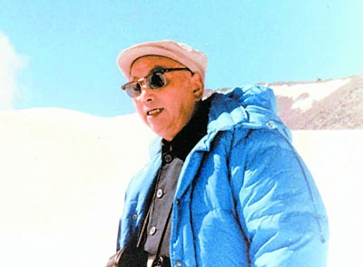 冰川之父施雅风:闪光心曲铭刻在冰山上(图)-劳