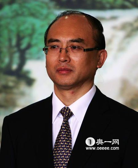 刘玉浦当选深圳市人大主任 许勤当选市长
