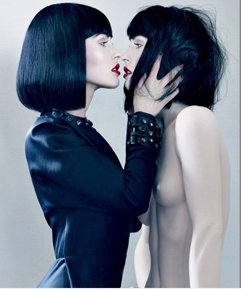 梅根-福克斯最新<em>同性恋</em>杂志写真