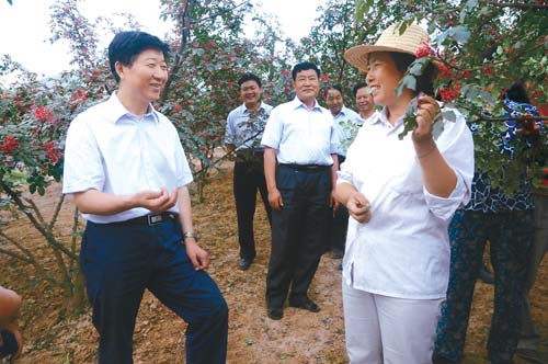王玺玉深入武都区马街镇调研花椒产业发展-武