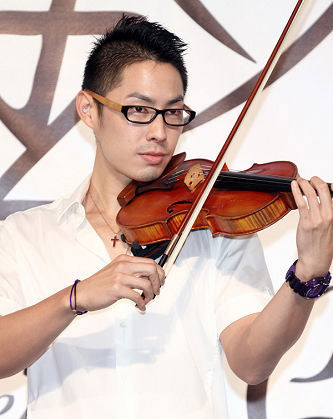 言承旭因病辞演《<em>拜金女王</em>》 吴建豪作后备(图