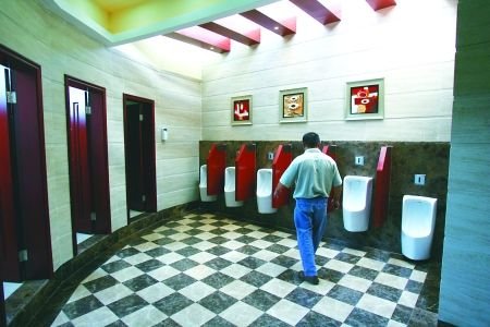 重庆市政委:建星级公厕是社会文明进步表现-星