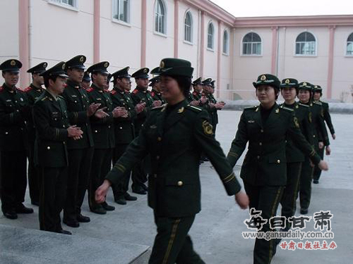 兰州消防高新区中队热烈欢迎6名入警大学生岗