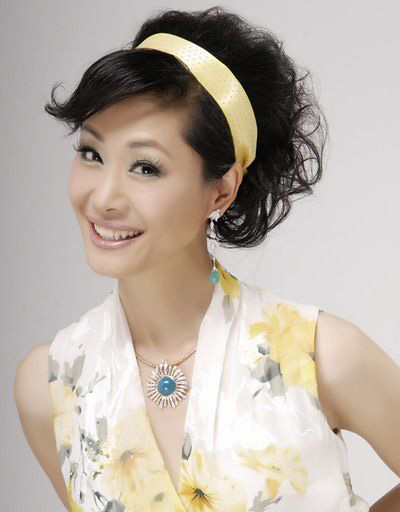 于文华把这份深刻的感情融入了她的歌曲中