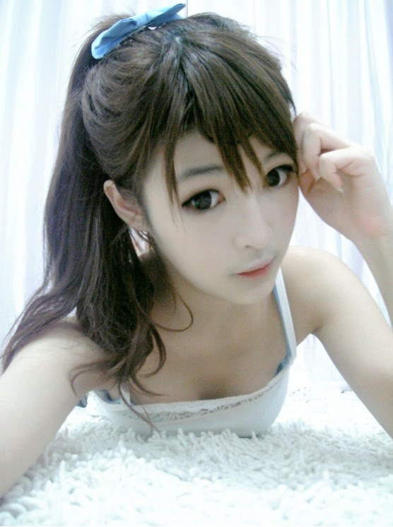 90后<em>美女</em>酷似<em>充气娃娃</em>