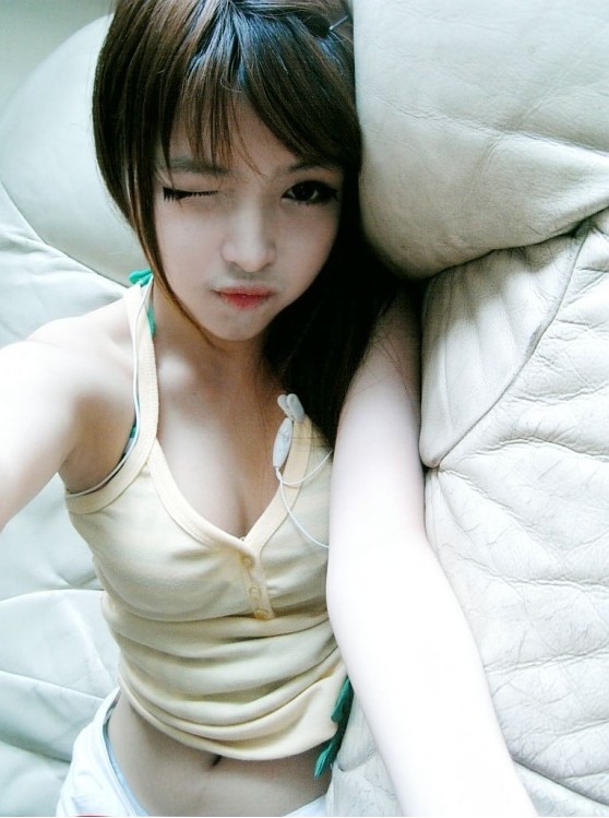 90后<em>美女</em>酷似<em>充气娃娃</em> 王嘉韵被赞身材终结者