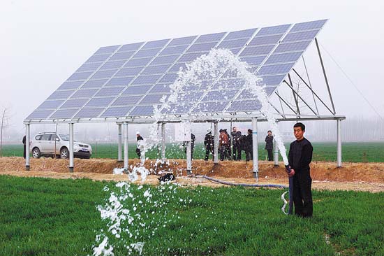 河南省方城县太阳能提水灌溉系统运行成功-河