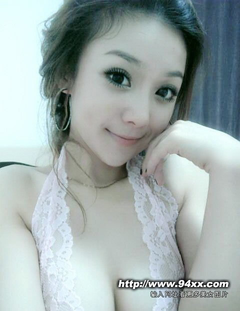 漂亮<em>美眉</em>挤出性感深沟十分<em>诱惑</em>-性感|深沟-每日