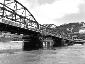 中山桥增高手术提前完成 下一步进行桥墩接高