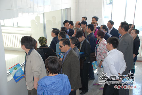 家庭收入分配图_余收入占家庭月收入总(3)