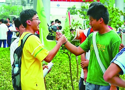 中考:几家欢乐几家愁-中考-每日甘肃-陇南日报