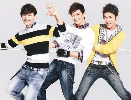 飞轮海组合成立了几年 10841156_914657.jpg