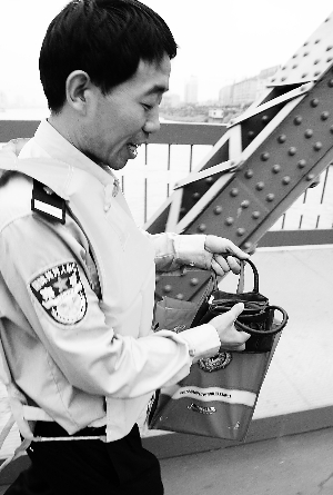 留下结婚照 男子跳黄河-跳河|搜索-每日甘肃-兰