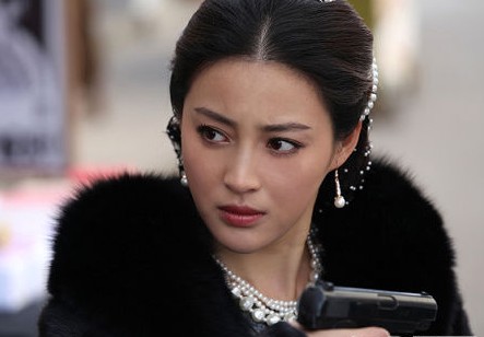 《螳螂》地方台热播 甘婷婷版<em>女特务</em>风情登场