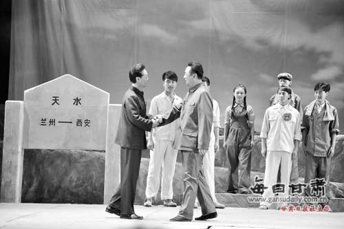 【今日特稿】话剧《邓宝珊将军》,一个人的传