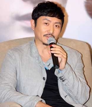 涂松岩《爱的契约》成阴险律师 称演反派过把