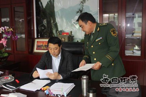 徽县政府县长肖庆康专题听取消防工作汇报-徽