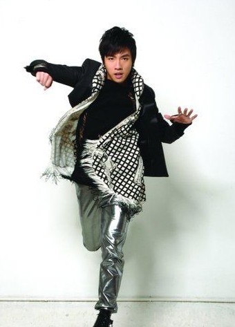 俞灏明整容修复面部灼伤