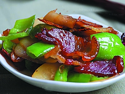 土豆片炒腊肉