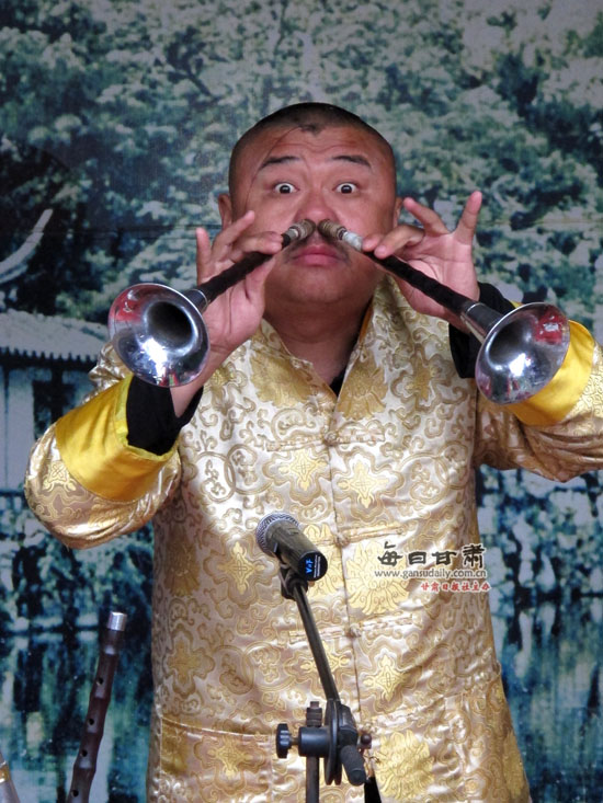 吴桥杂技文化产业彰显活力(图)-杂技-每日甘肃