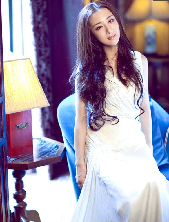 李依晓比基尼唯美诱惑写真图片
